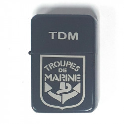Briquet Tempête coloris noir type Zipp avec inscription laser TDM troupes de Marine