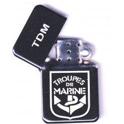 Briquet Tempête coloris noir type Zipp avec inscription laser TDM troupes de Marine