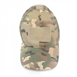 Casquette en tissus camouflage multicam munie de trois emplacements velcro, fait en tissus ripstop.